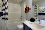N Unit Bathroom In Seton